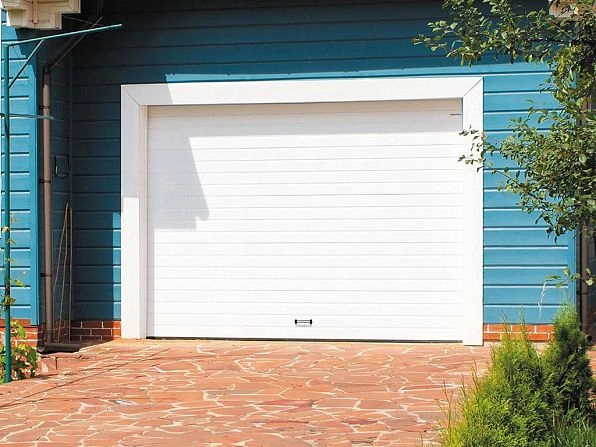 Секционные ворота 2500х2250 мм белые DoorHan rsd02, bratsk.doorhan.ru